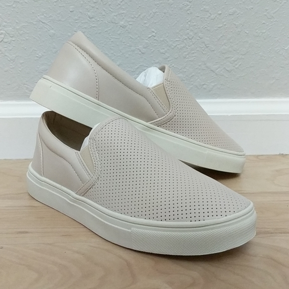 Jolimall Shoes - NWT Slip On Shoes